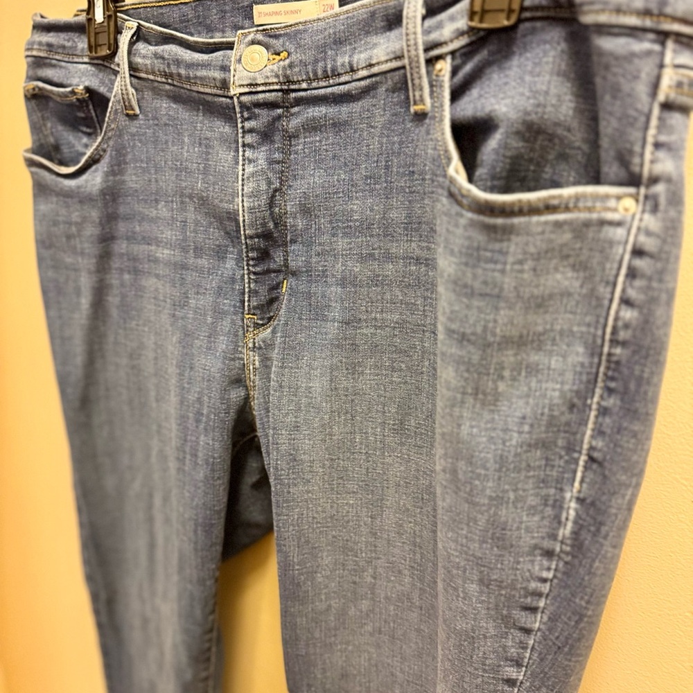 Levi’s 311 Shaping Skinny Women’s Jeans 22W - Picture 4 of 5